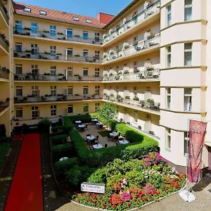 & Zarenhof Prenzlauer Berg Hotel Berlino